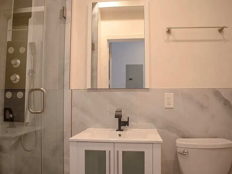 646 Greene Ave #4 — Photo 11