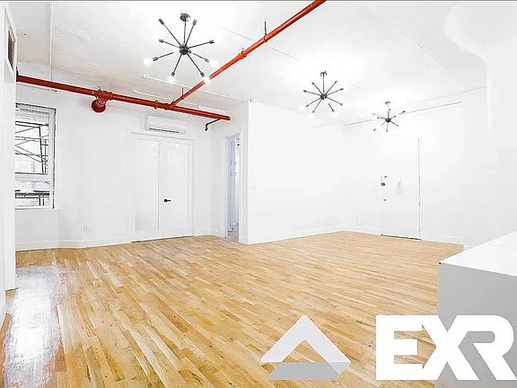 4th image of 315 Berry St APT 107