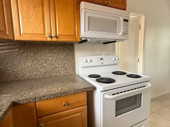 6409 Rodman St, Hollywood, FL 33023