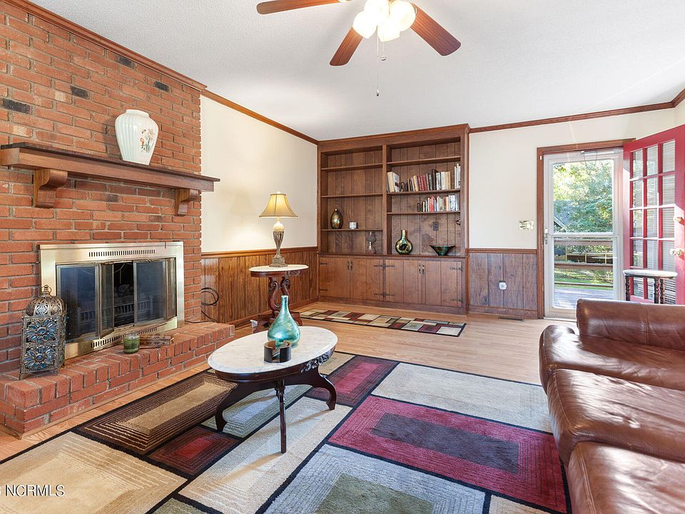 1st image of 344 Whitehall Drive