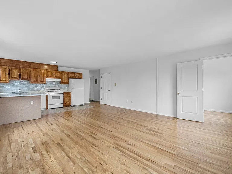 282 Saint Pauls Ave #2 — Photo 6