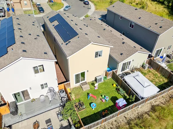 321 Forest Ln, Molalla, OR 97038