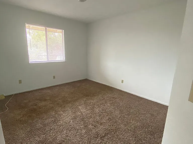 1710 McKinley Ave — Photo 4