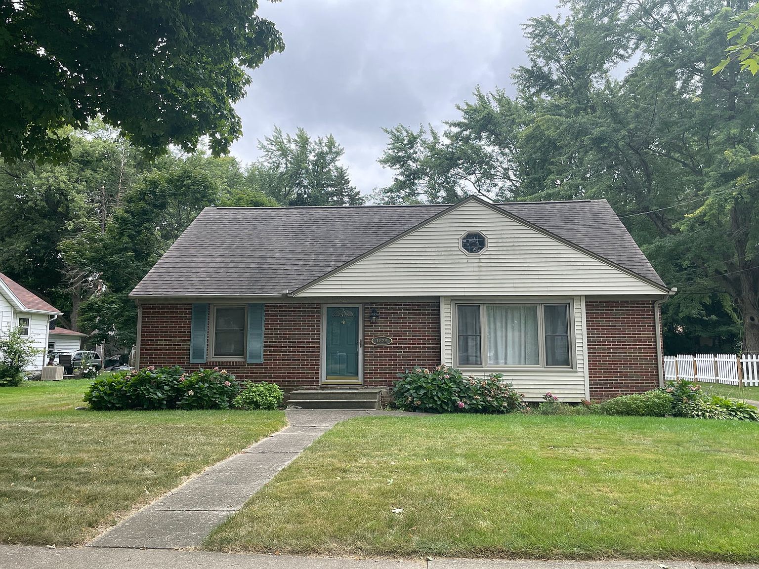 1828 Royce Ave, Kalamazoo, MI 49001 Zillow