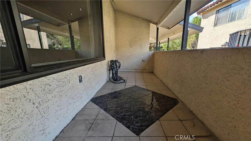 2 bed, 2.5 bath, 1628 sqft, $2,800 — Photo 3