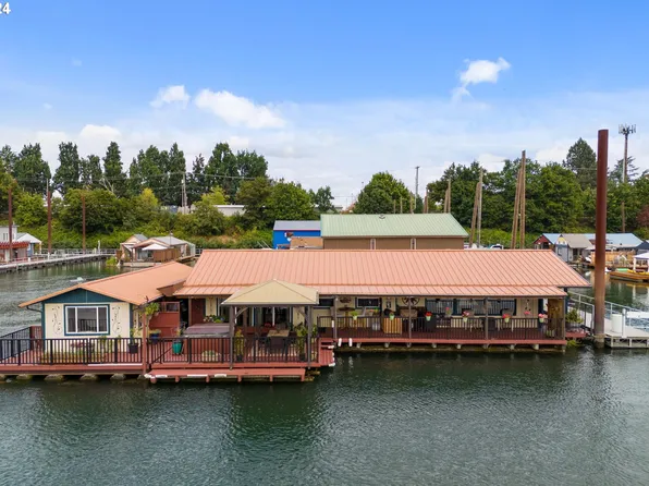 1693 N Jantzen Ave, Portland, OR 97217