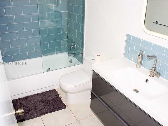 3rd image of 900 Bay Dr APT 309