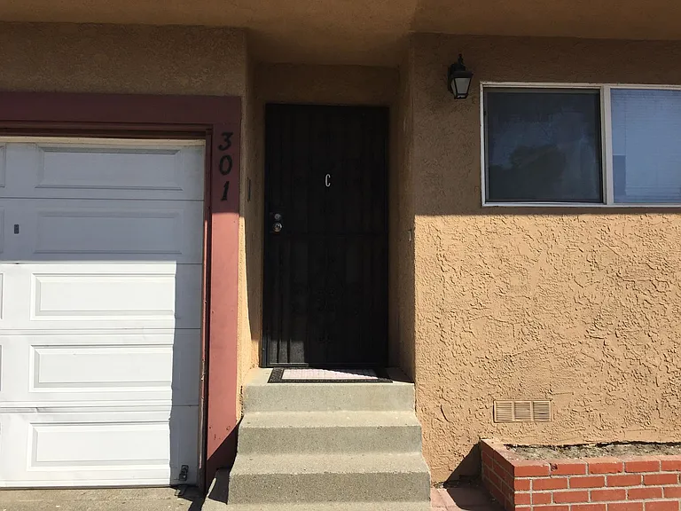 Willard Ave - 301 — Photo 3