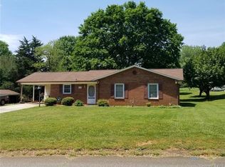 106 Birchwood Rd, Statesville, NC 28625