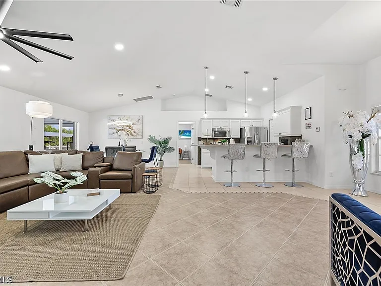 1801 Everest Pkwy — Photo 24