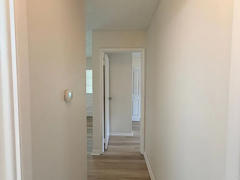 845 Middle Dr — Photo 11