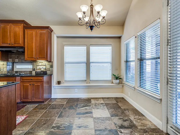 4654 Phillip Dr — Photo 12