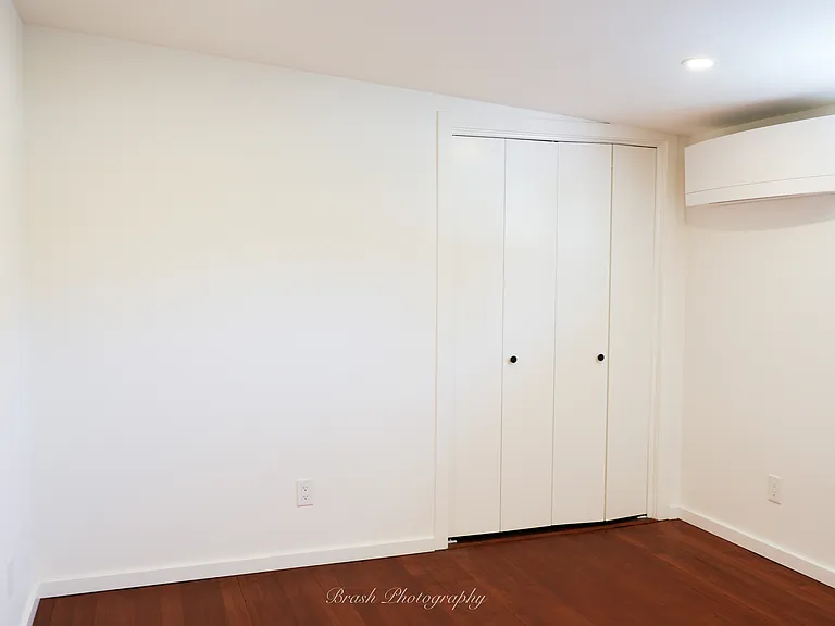 312 E Matilija St — Photo 22