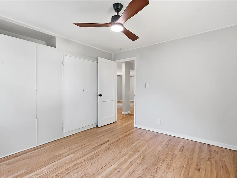 7725 Robinson St — Photo 23