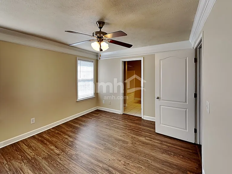 5031 Jillson Ct — Photo 9