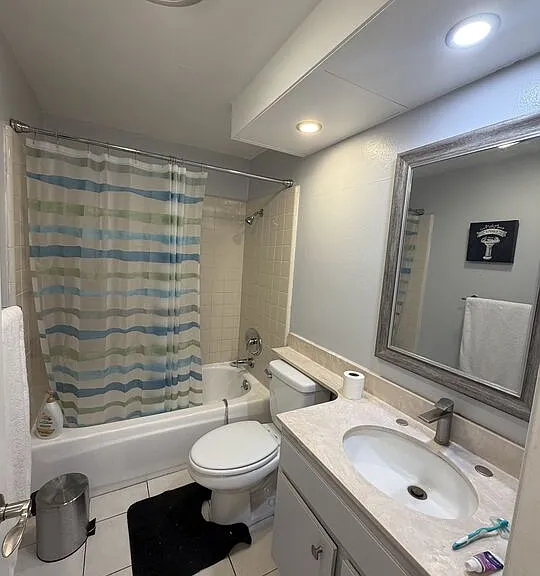 321 S San Vicente Blvd #406 — Photo 7