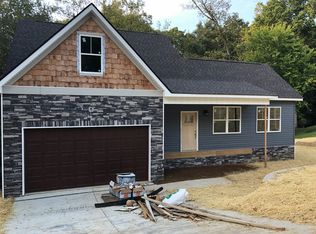5820 Northshore Dr, Chattanooga, TN 37415