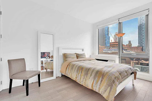 Rented by Compass | media 24