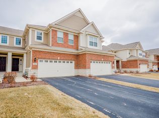 2725 Blakely Ln, Naperville, IL 60540