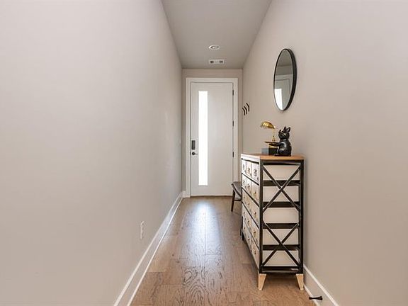 3rd image of 699 Vidalia Ln