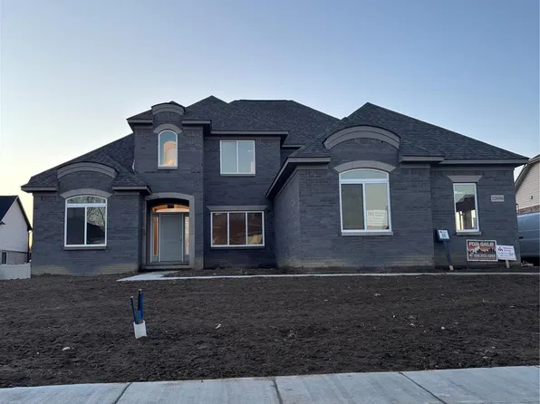 32696 Adam Brown Dr, Rockwood, MI 48173