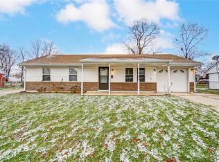 952 Narcissus Dr, New Carlisle, OH 45344