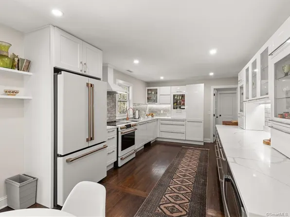 68 Raymond Lane, Wilton, CT 06897