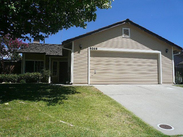 House Sits on a Quiet Street