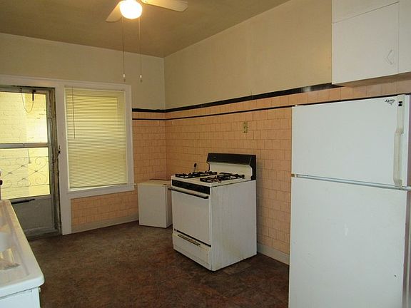 4th image of 205 E 156th St #1
