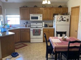 617 Goodrich Dr, Manhattan, KS 66502