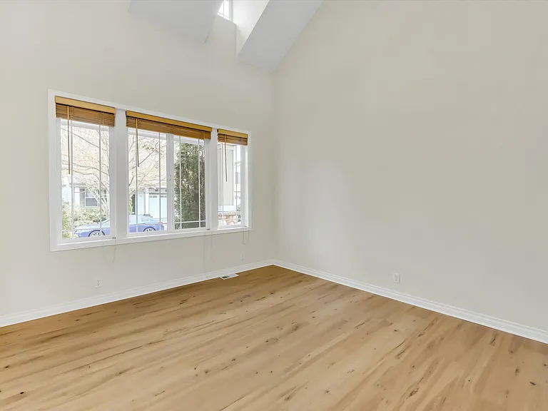 6523 188th Pl NE — Photo 3