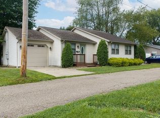 314-318 Esther Ct NW, New Philadelphia, OH 44663