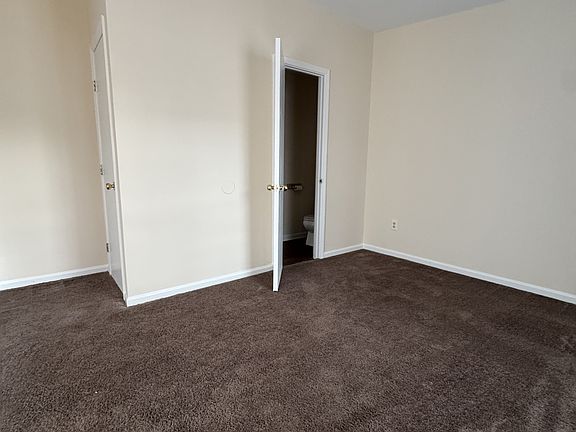 4th image of 1323 E 10th St #11486790