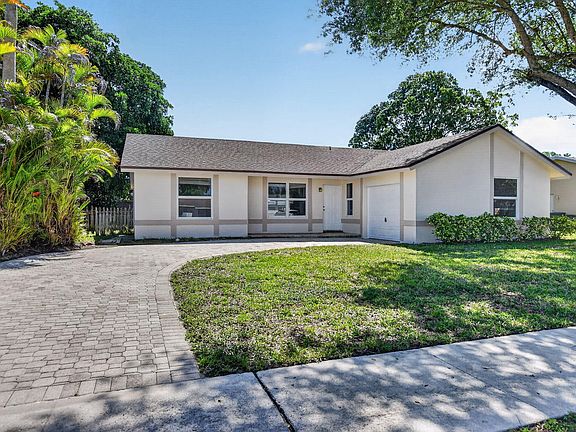 2nd image of 19486 Delaware Circle