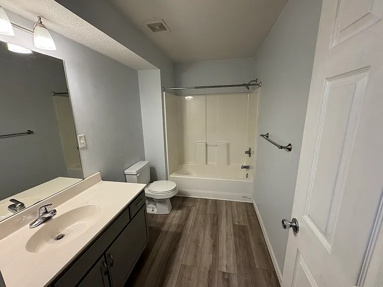 1125 Newfoundland Dr — Photo 14