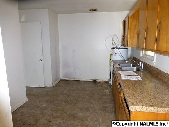 4th image of 1908 Oglesby Dr NW