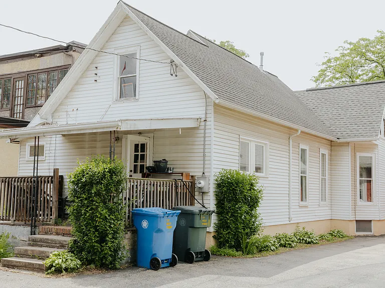 110 Field St — Photo 12