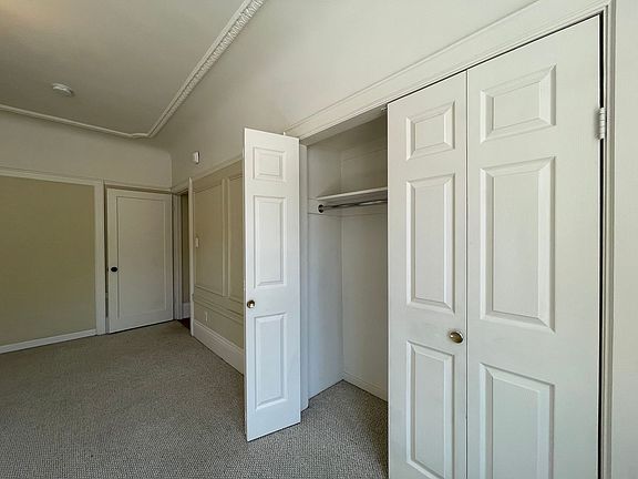 3rd image of 2723-2727 Van Ness Ave #4