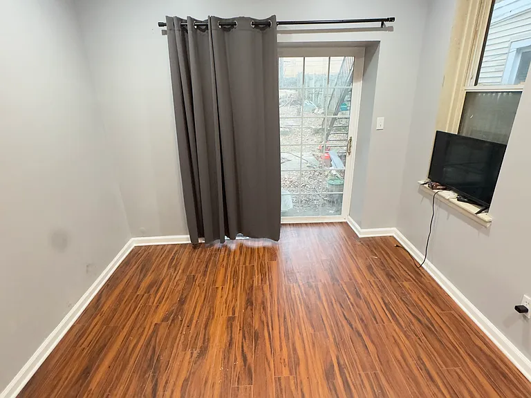 817 N Monroe St #1 — Photo 8