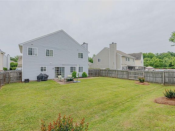 3rd image of 5010 Emberly Dr