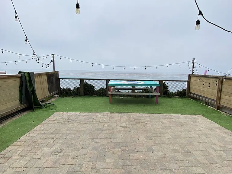 6569 Del Playa Dr — Photo 27