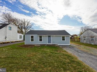 906 Donegal Springs Rd, Mount Joy, PA 17552