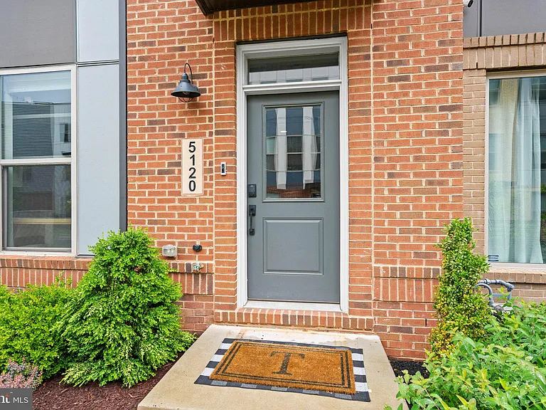 5120 Longstone Way — Photo 4