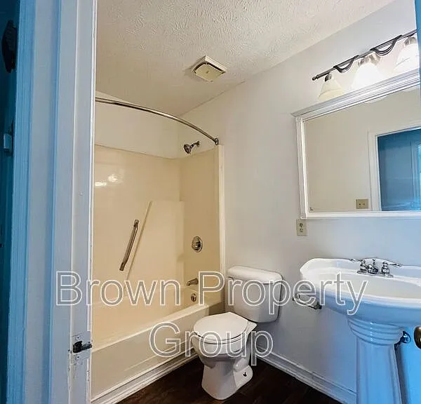 6901 Woodmark Dr — Photo 11