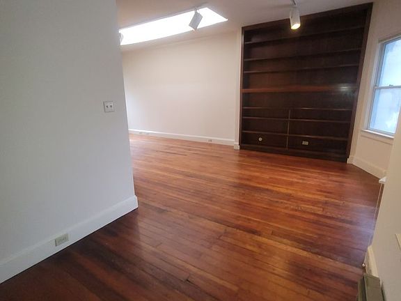 5th image of 433 Bryant St