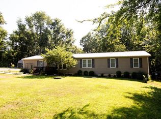 404 Sugarfork Rd, Cumberland, VA 23040