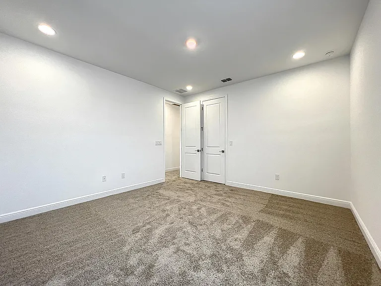 4379 Renly Ln — Photo 32