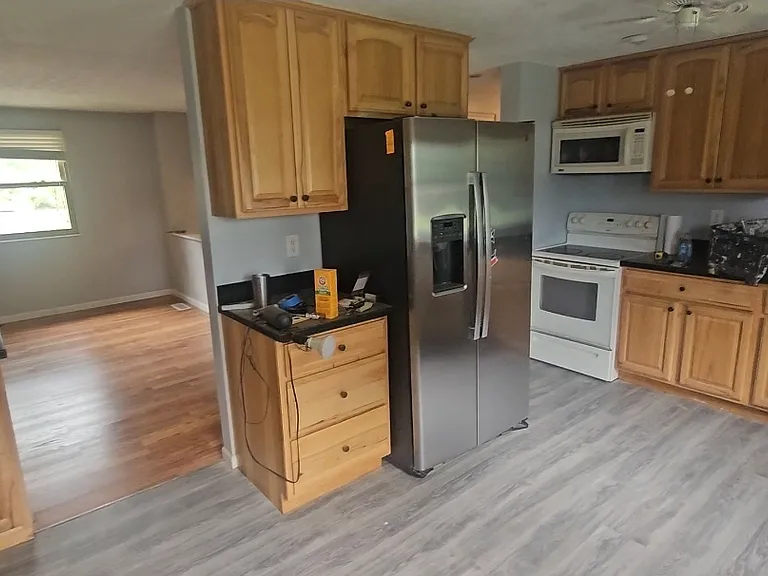 3977 Hunters Green Dr — Photo 3