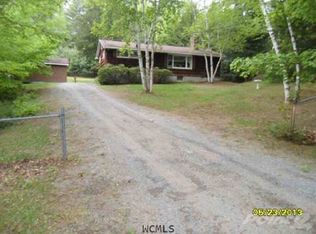 75 White Schoolhouse Rd, Chestertown, NY 12817