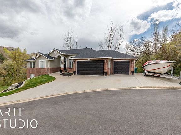 3rd image of 1907 N Bridge Ct